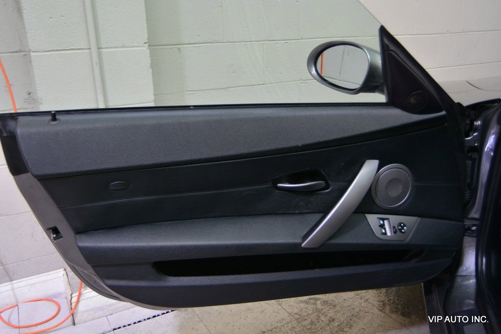 Used 2004 BMW Z4 2.5i image 7