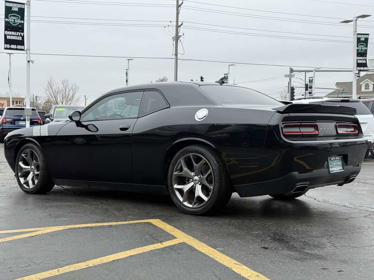 Used 2017 Dodge Challenger SXT Plus image 6
