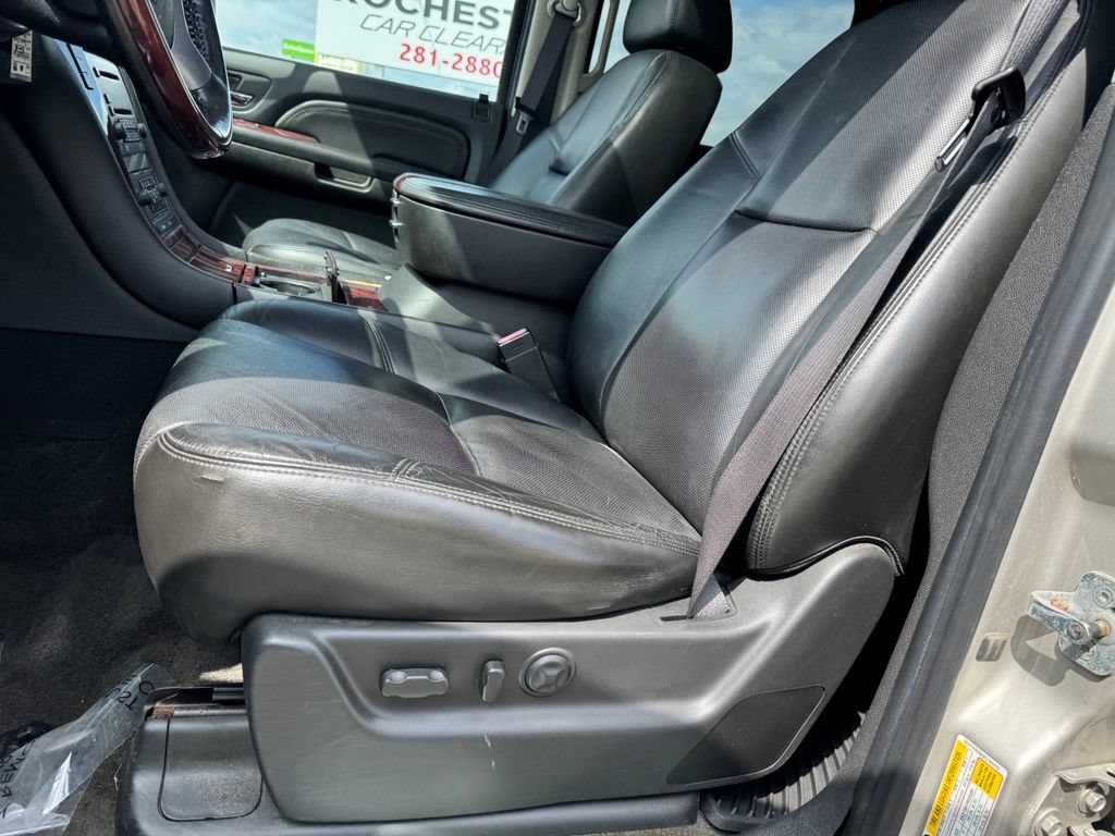 Used 2008 Cadillac Escalade EXT AWD/4WD image 6