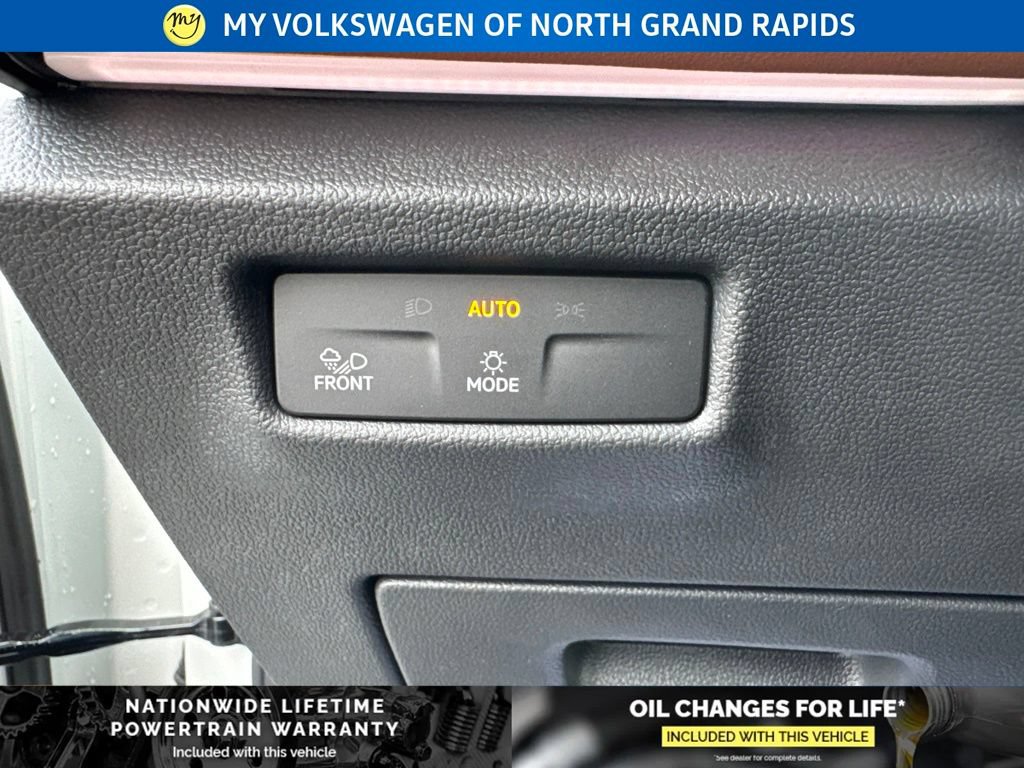 New 2026 Volkswagen Tiguan SEL R-Line AWD/4WD image 14