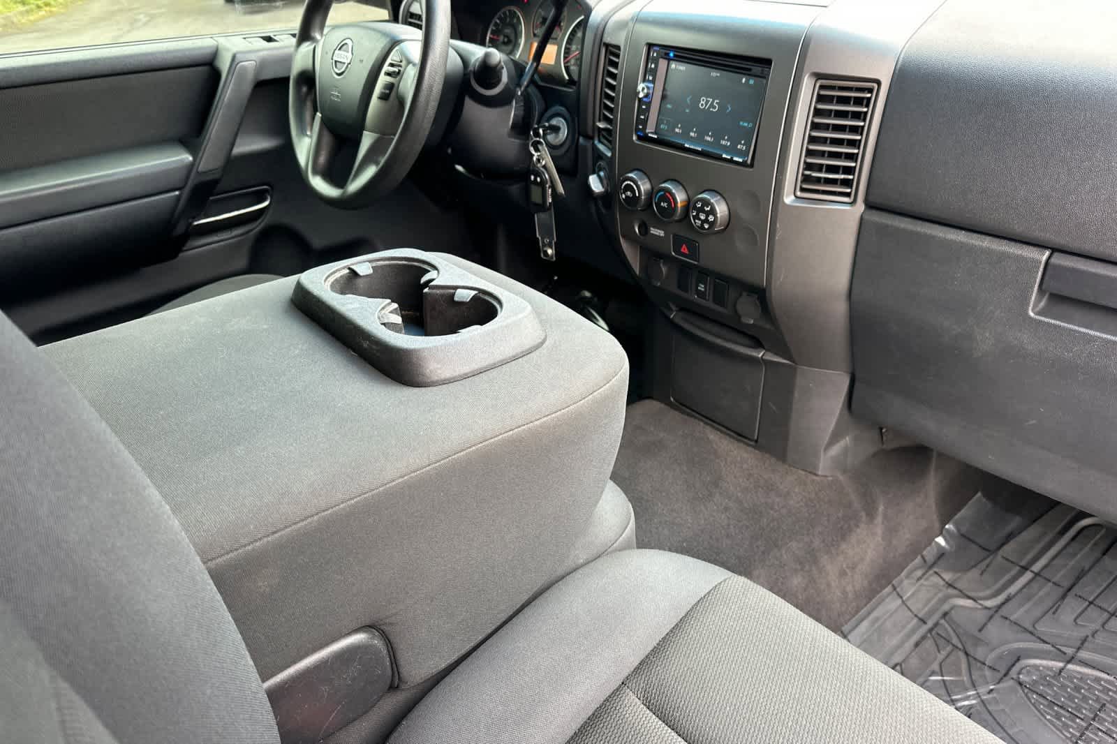 Used 2014 Nissan Titan S AWD/4WD image 15