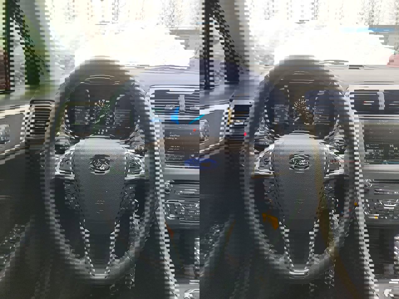 Used 2016 Ford Fusion SE w/ Equipment Group 202A image 14