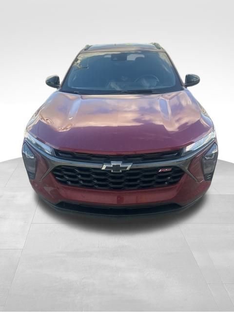 Used 2025 Chevrolet Trax RS w/ Driver Confidence Package image 4