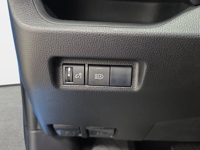Used 2019 Toyota RAV4 LE w/ All Weather Liner Package AWD/4WD image 23