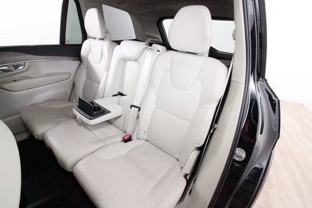 Certified 2024 Volvo XC90 T8 Ultimate w/ Protection Package Premier image 21
