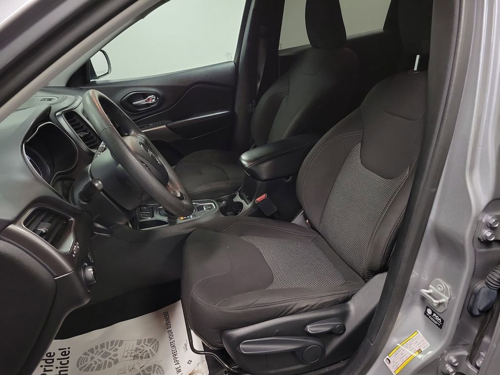 Used 2021 Jeep Cherokee Latitude image 13