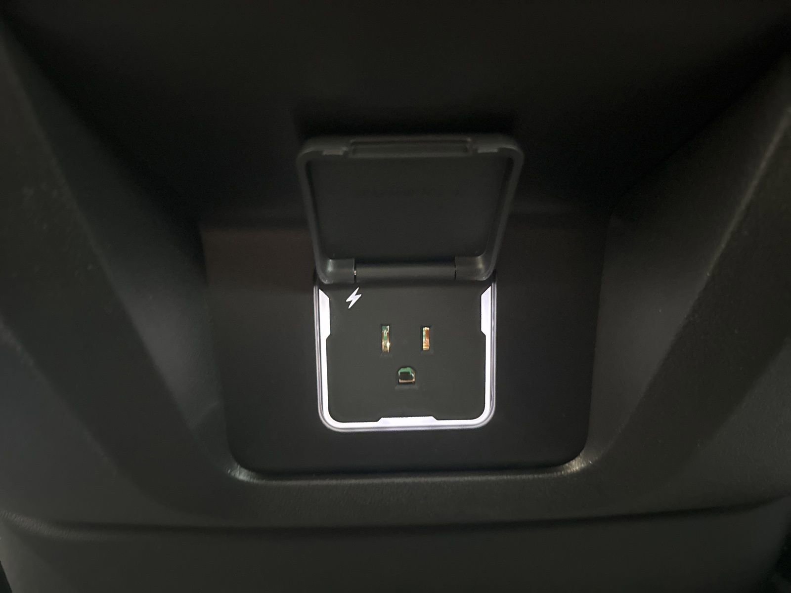 New 2026 Chevrolet Tahoe High Country w/ Sun And Tow Package image 18