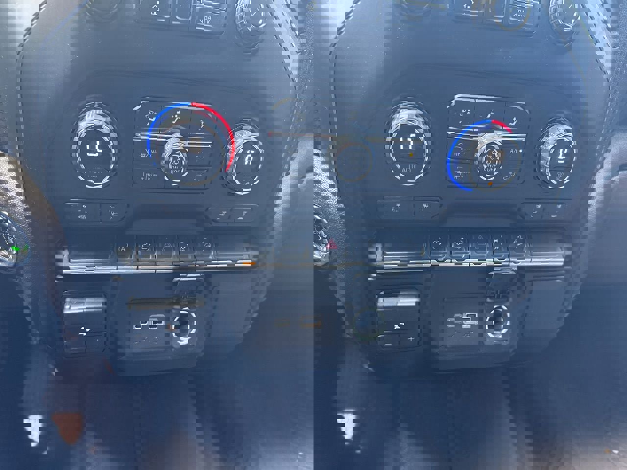 Used 2021 Chevrolet Silverado 1500 RST image 16