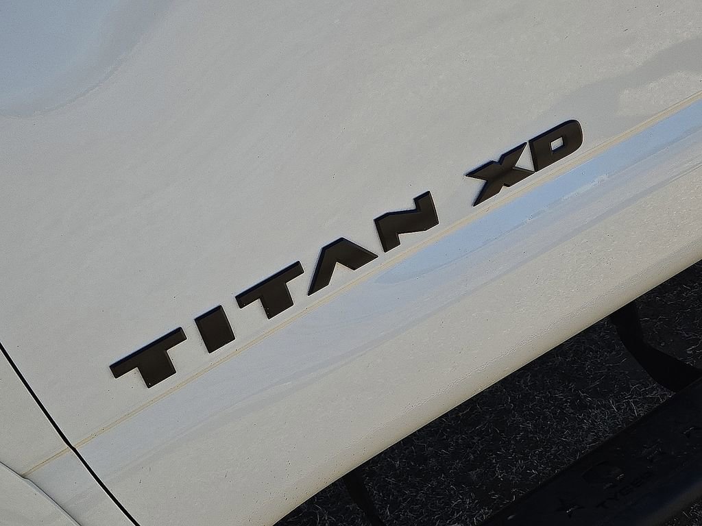 Used 2019 Nissan Titan PRO-4X w/ Pro-4x Convenience Package image 13