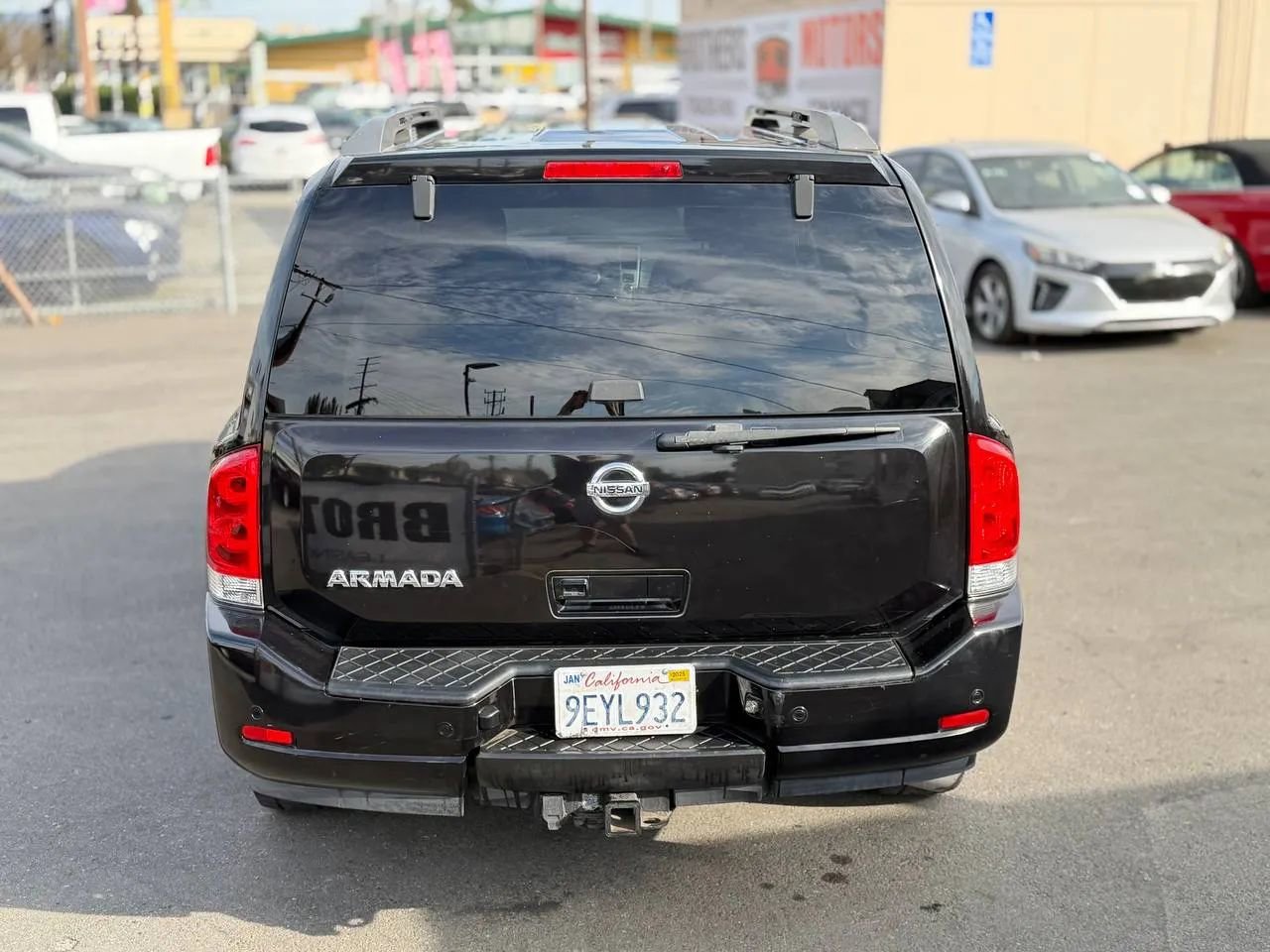 Used 2012 Nissan Armada SV w/ Driver Pkg RWD image 12