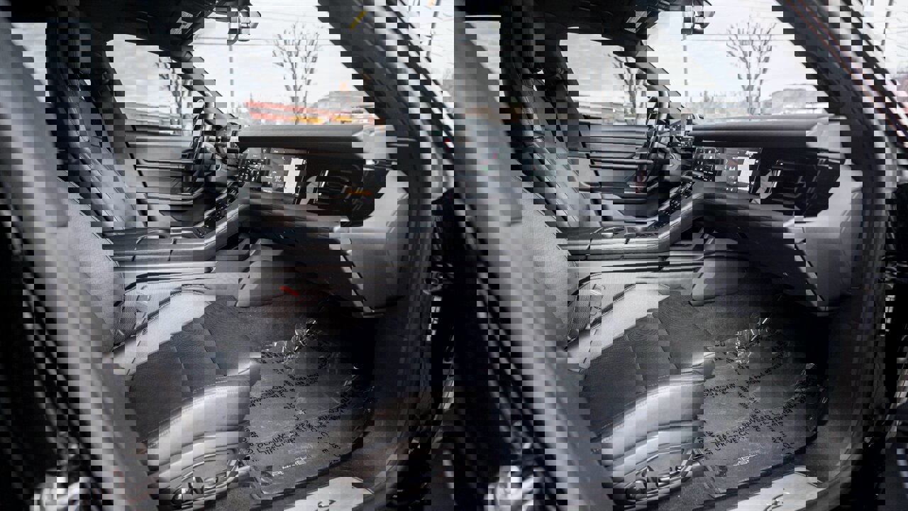 Used 2021 Porsche Taycan 4S image 30