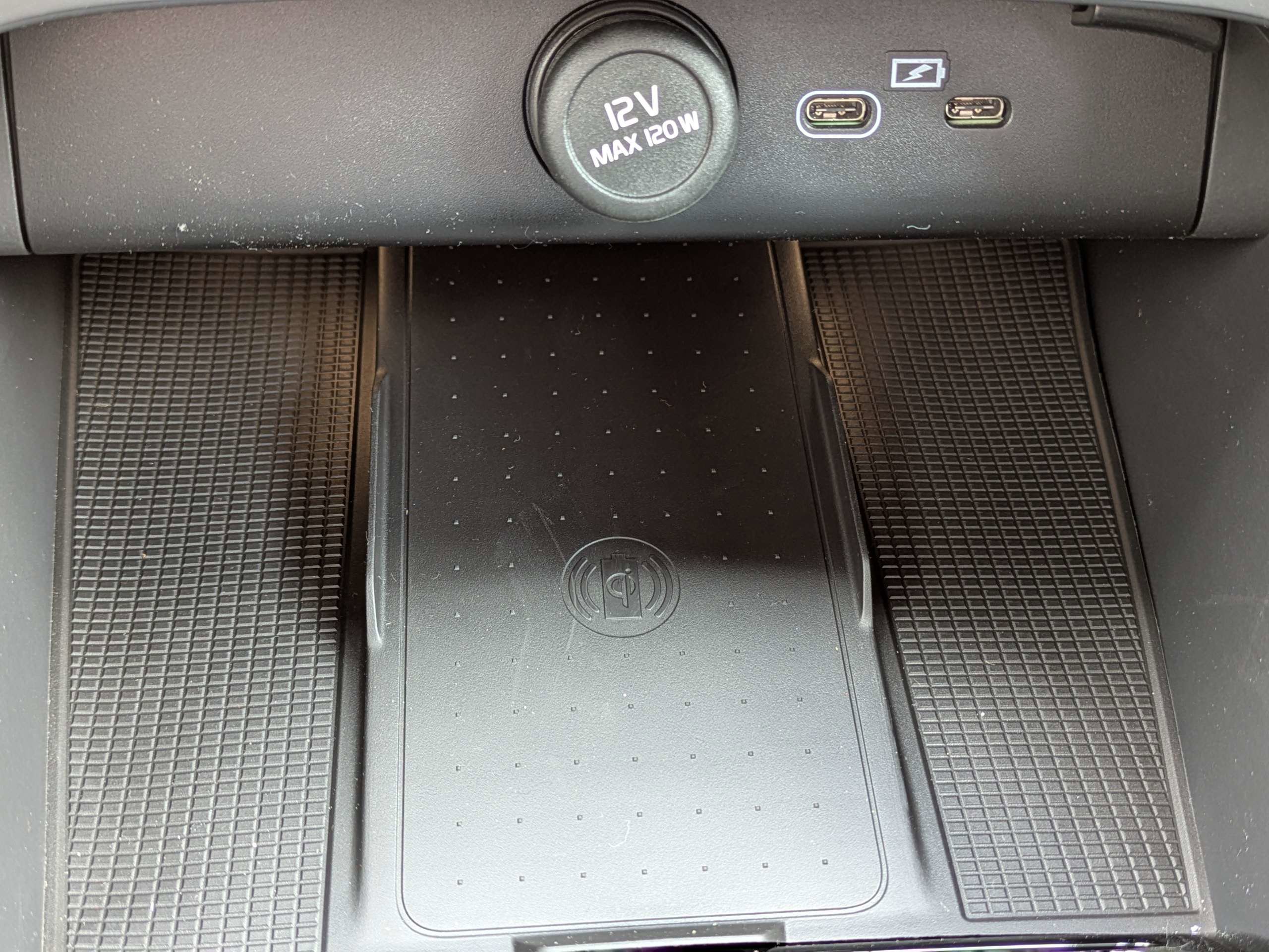 New 2026 Volvo XC40 B5 Ultra w/ Protection Package Premier image 25