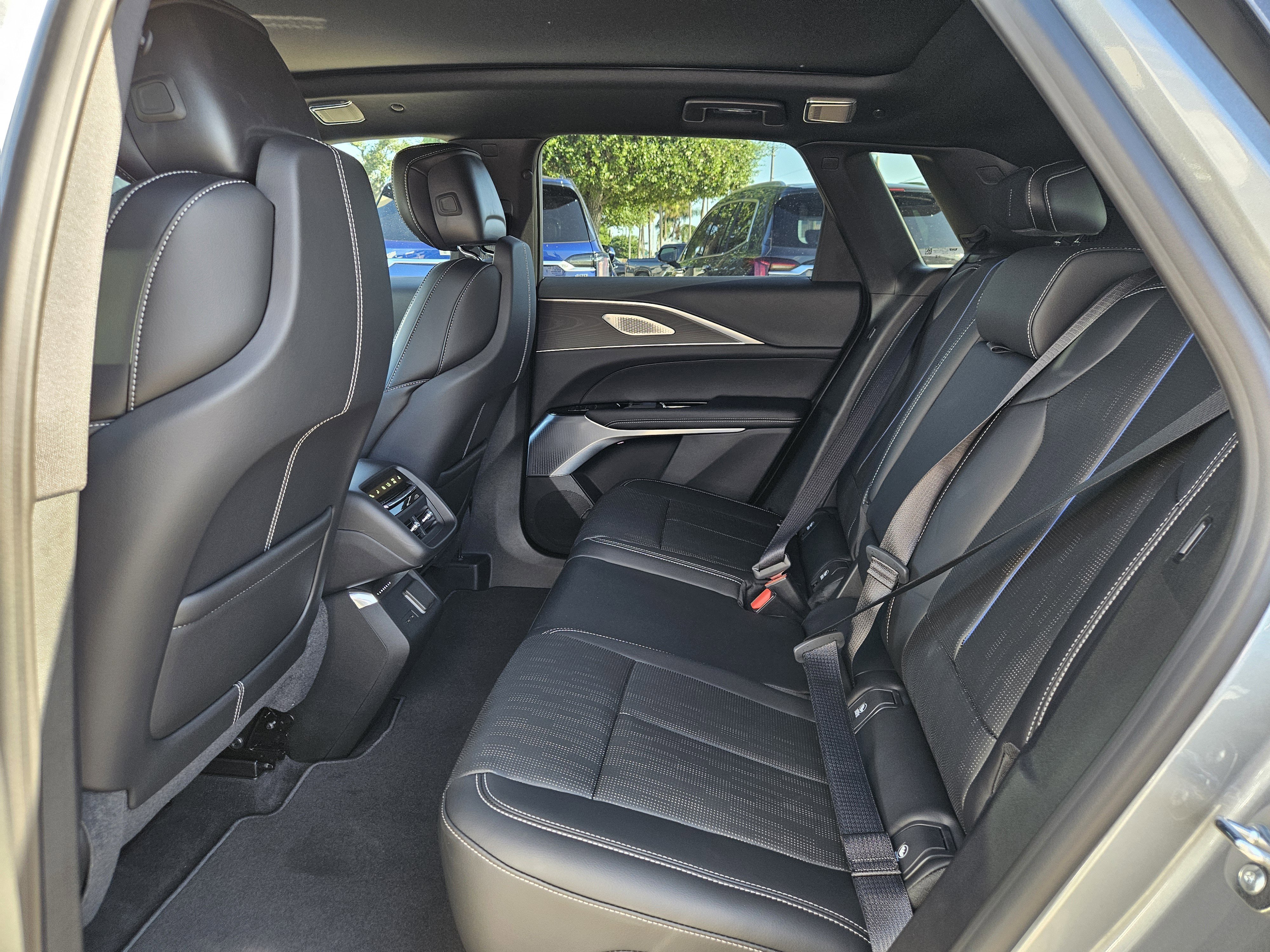 New 2026 Cadillac Lyriq V image 14