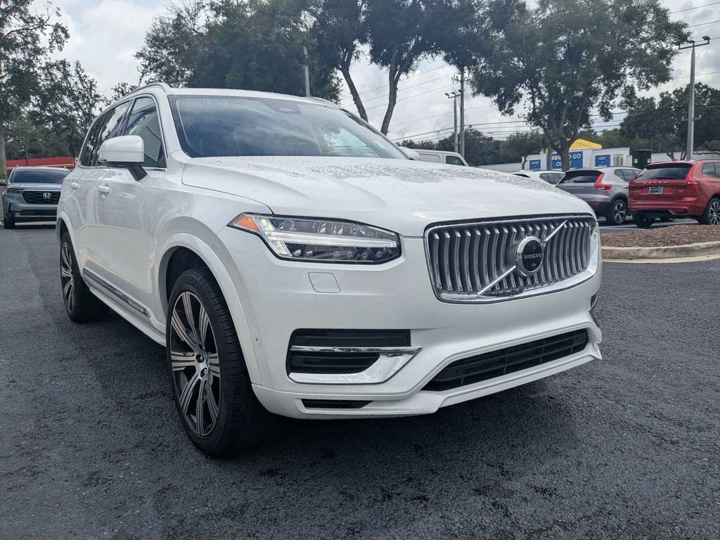 Certified 2023 Volvo XC90 T8 Plus AWD/4WD image 9