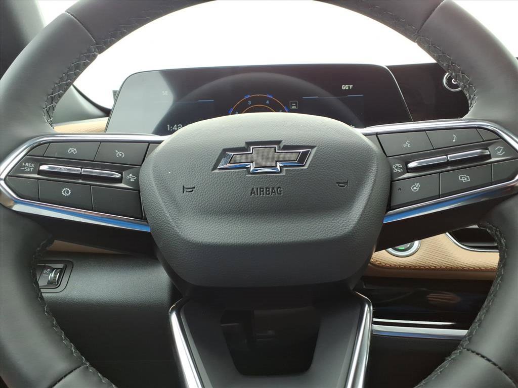 New 2026 Chevrolet Equinox ACTIV w/ Convenience Package III image 11