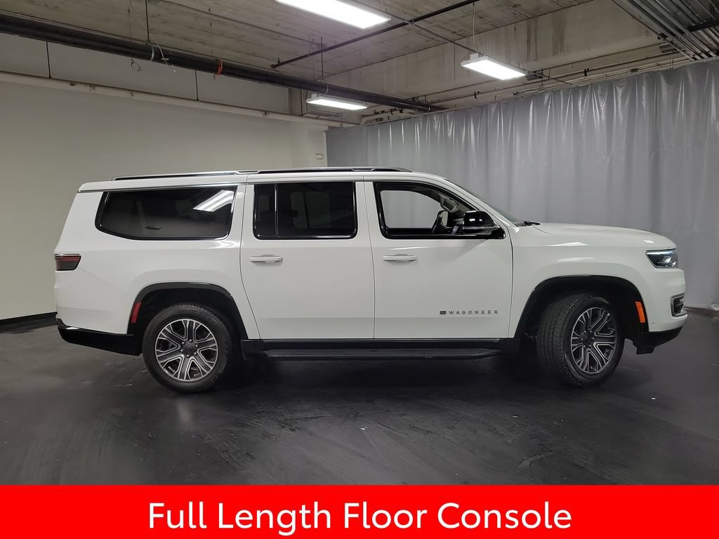 Used 2024 Jeep Wagoneer L Series II w/ Flexible Seating Group AWD/4WD image 9