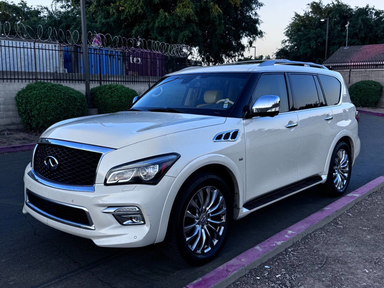 Used 2015 INFINITI QX80 2WD w/ Deluxe Technology Package