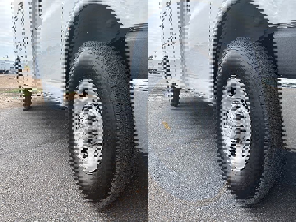 New 2025 Chevrolet Express 3500 w/ Power Convenience Package image 4