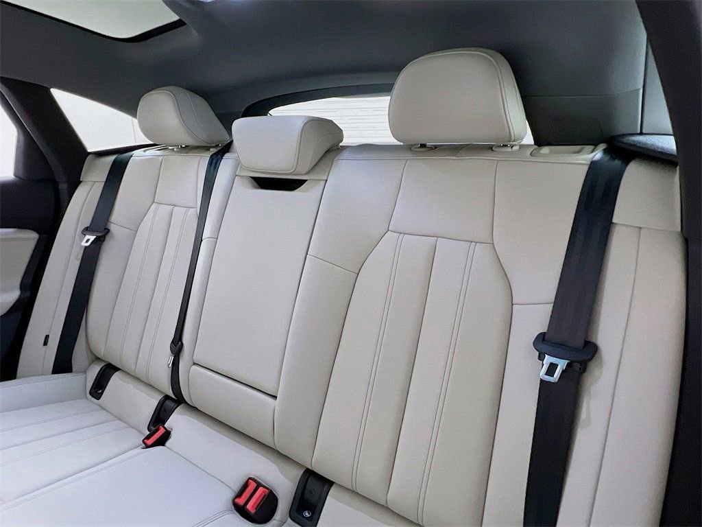 New 2025 Audi A6 e-tron Premium image 18