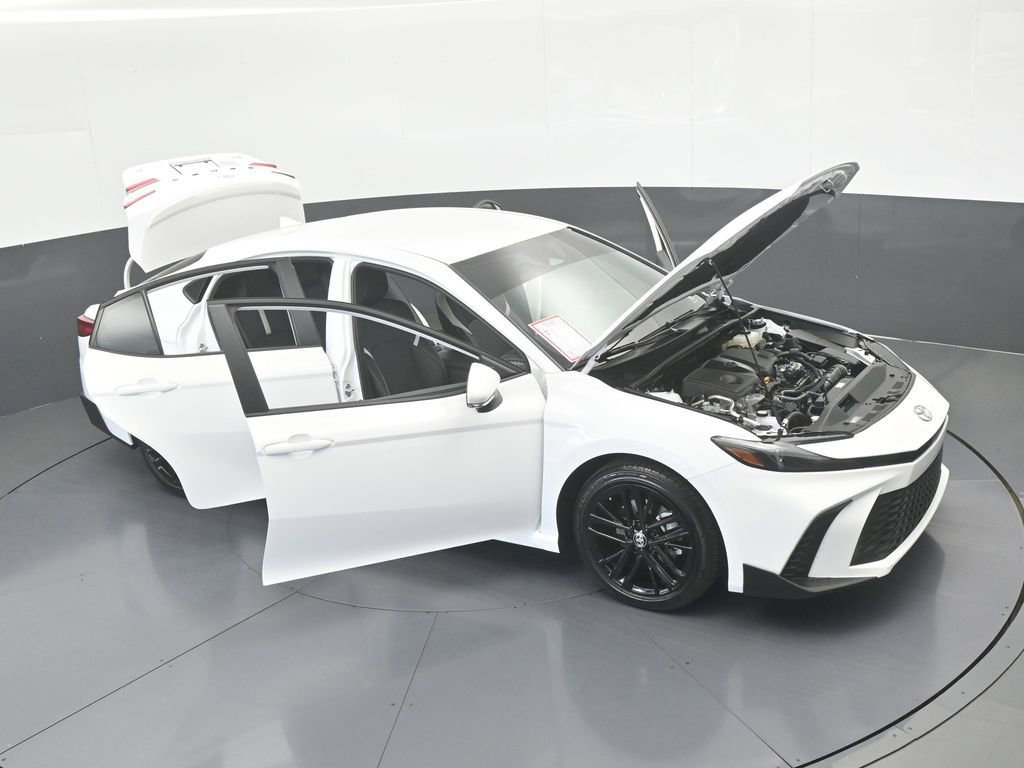 Used 2026 Toyota Camry SE image 71