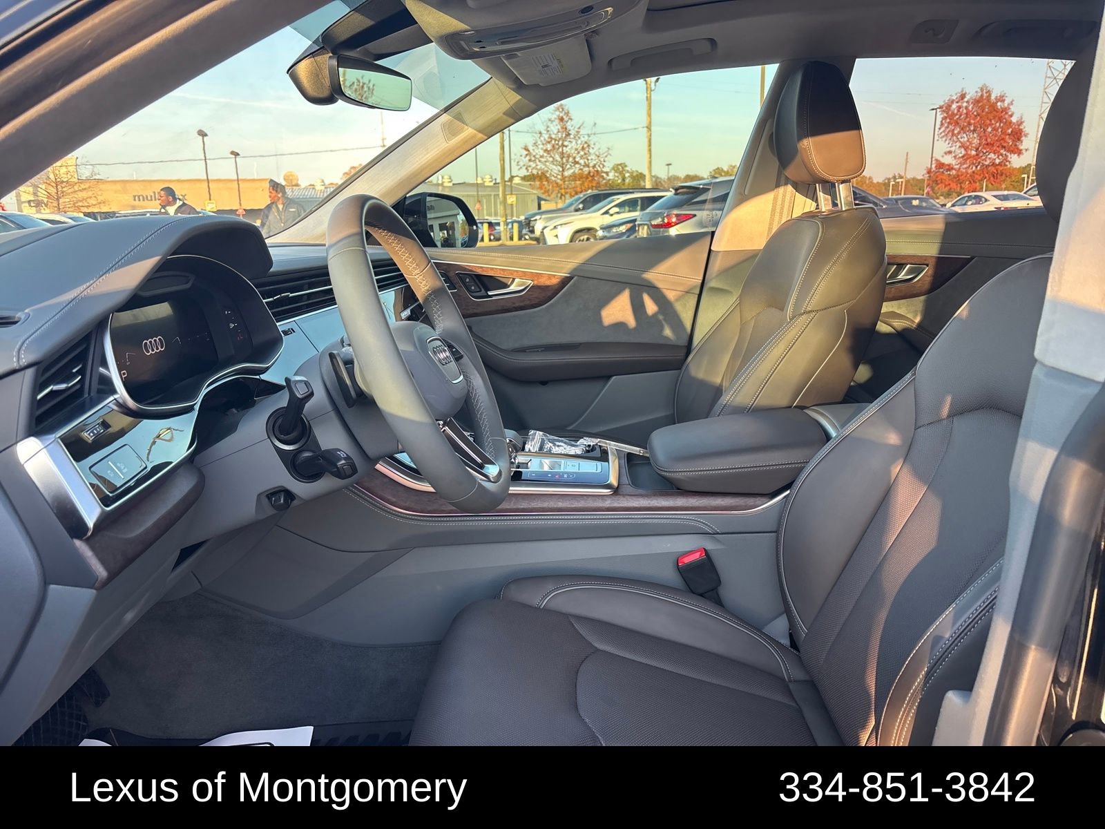 Used 2024 Audi Q8 Prestige image 9