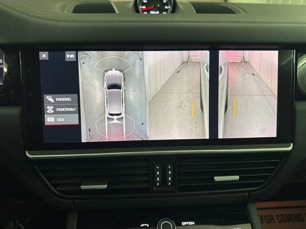 Used 2021 Porsche Cayenne Turbo image 18