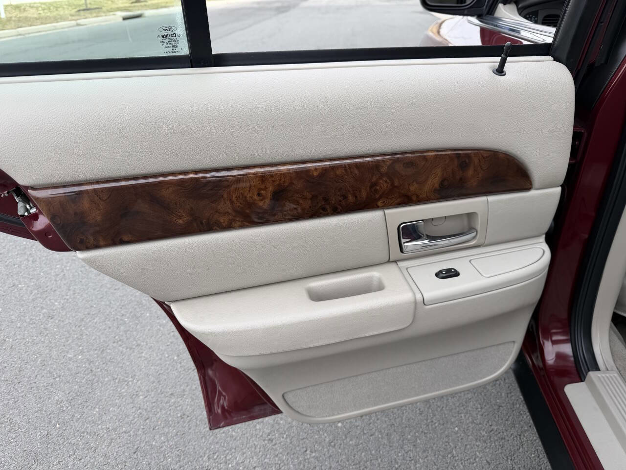 Used 2007 Mercury Grand Marquis LS image 30