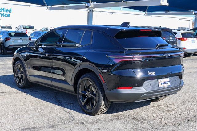 New 2026 Chevrolet Equinox EV LT image 5