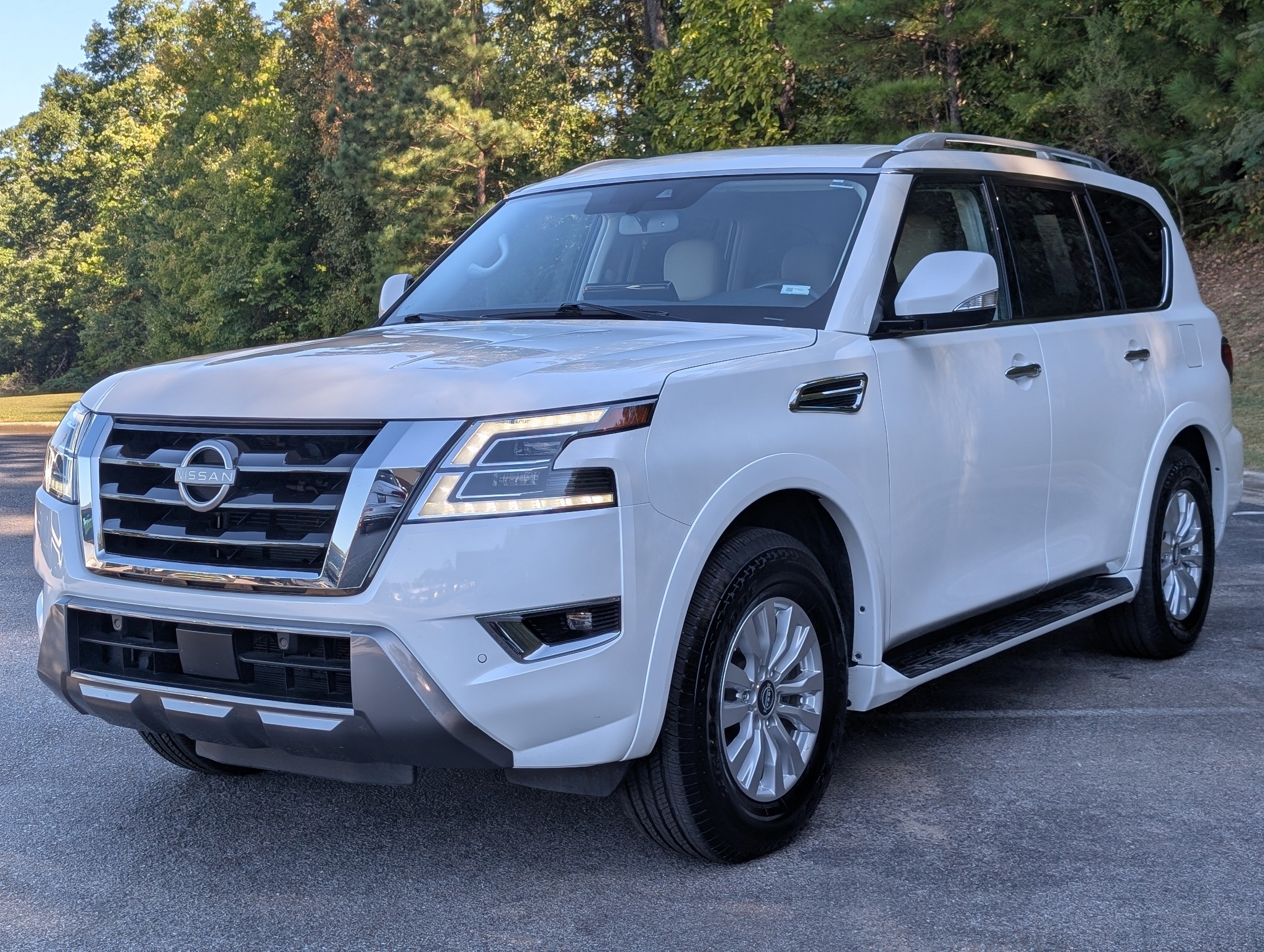 Used 2024 Nissan Armada SV w/ Cargo Package AWD/4WD image 5