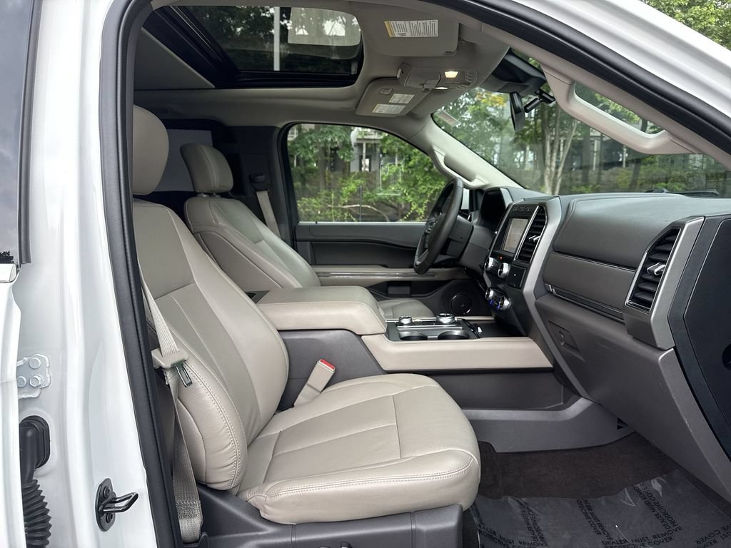 Used 2020 Ford Expedition Max XLT w/ Equipment Group 202A AWD/4WD image 26