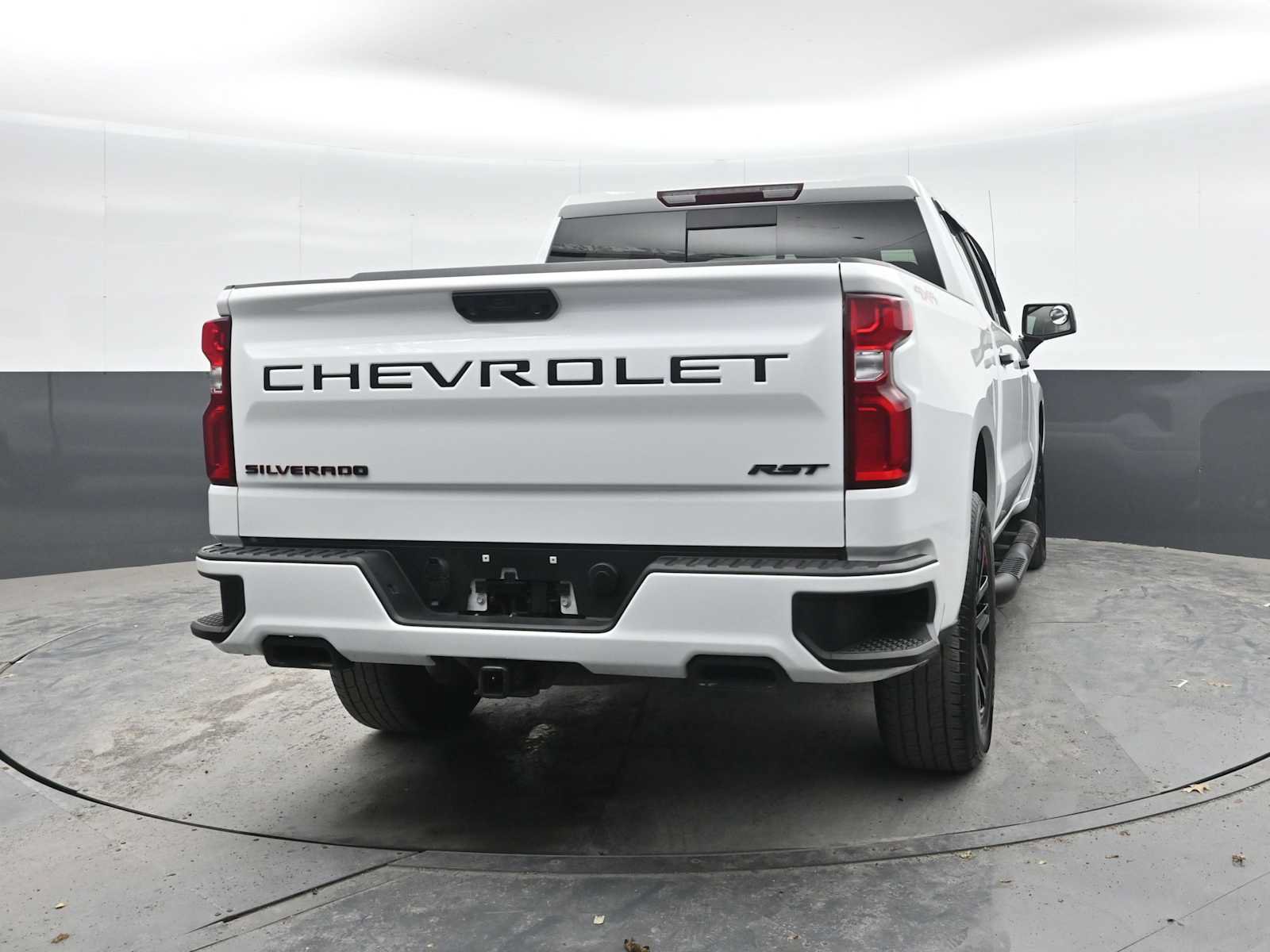 Used 2023 Chevrolet Silverado 1500 RST w/ Redline Edition AWD/4WD image 10