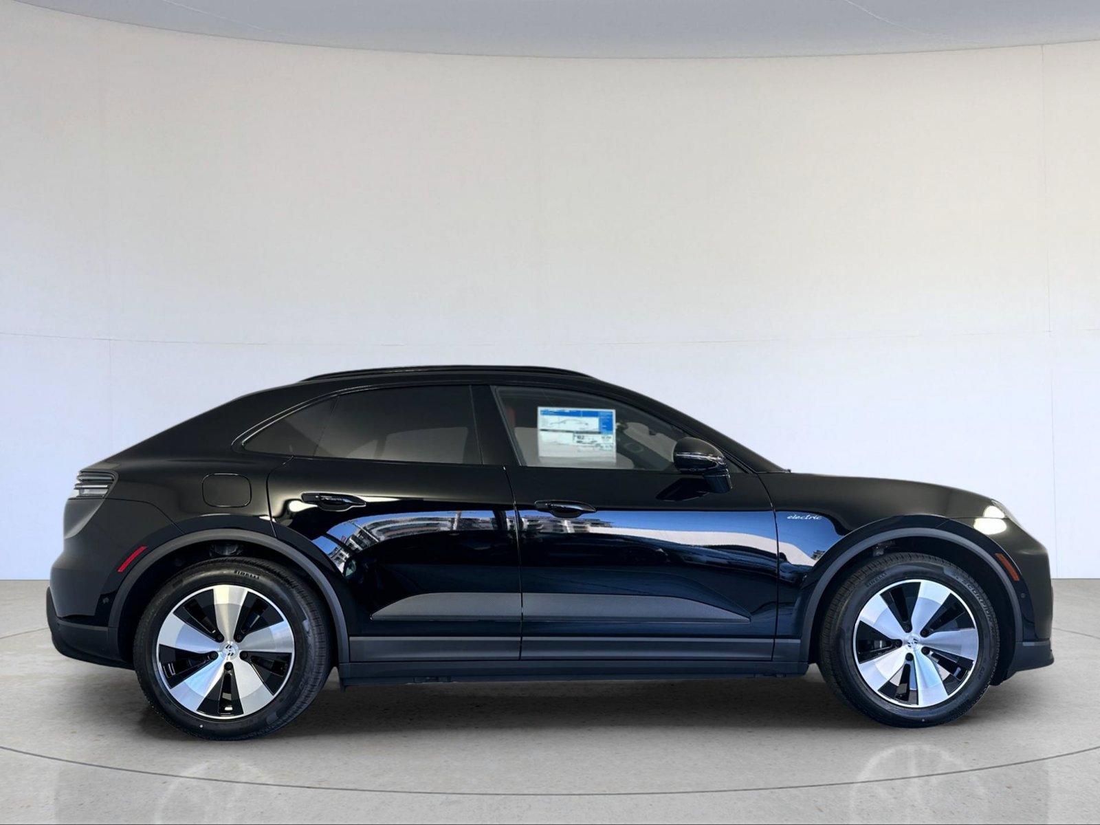 New 2026 Porsche Macan 4 Electric AWD/4WD image 9