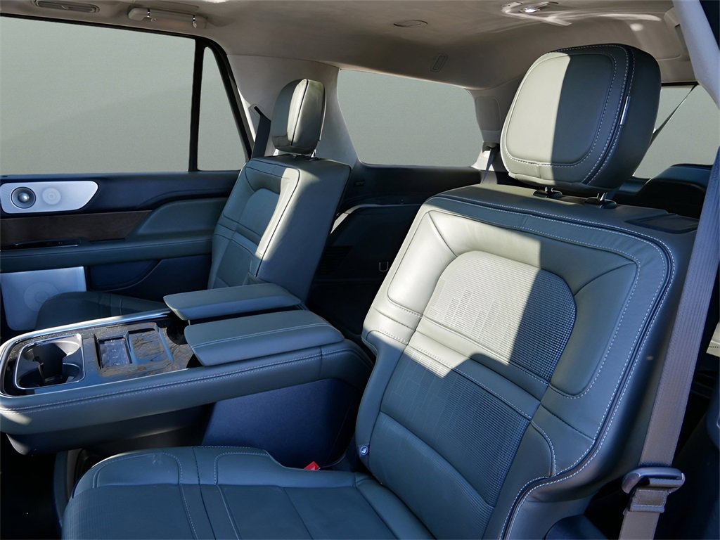 Used 2022 Lincoln Navigator Black Label image 14