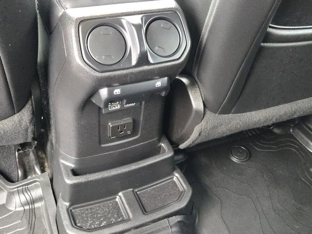 Used 2019 Jeep Wrangler Unlimited Sahara AWD/4WD image 15