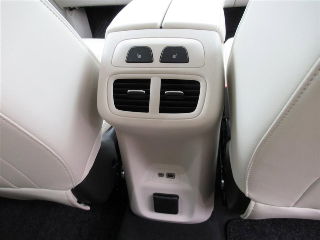 Used 2023 Buick Envision Avenir image 33