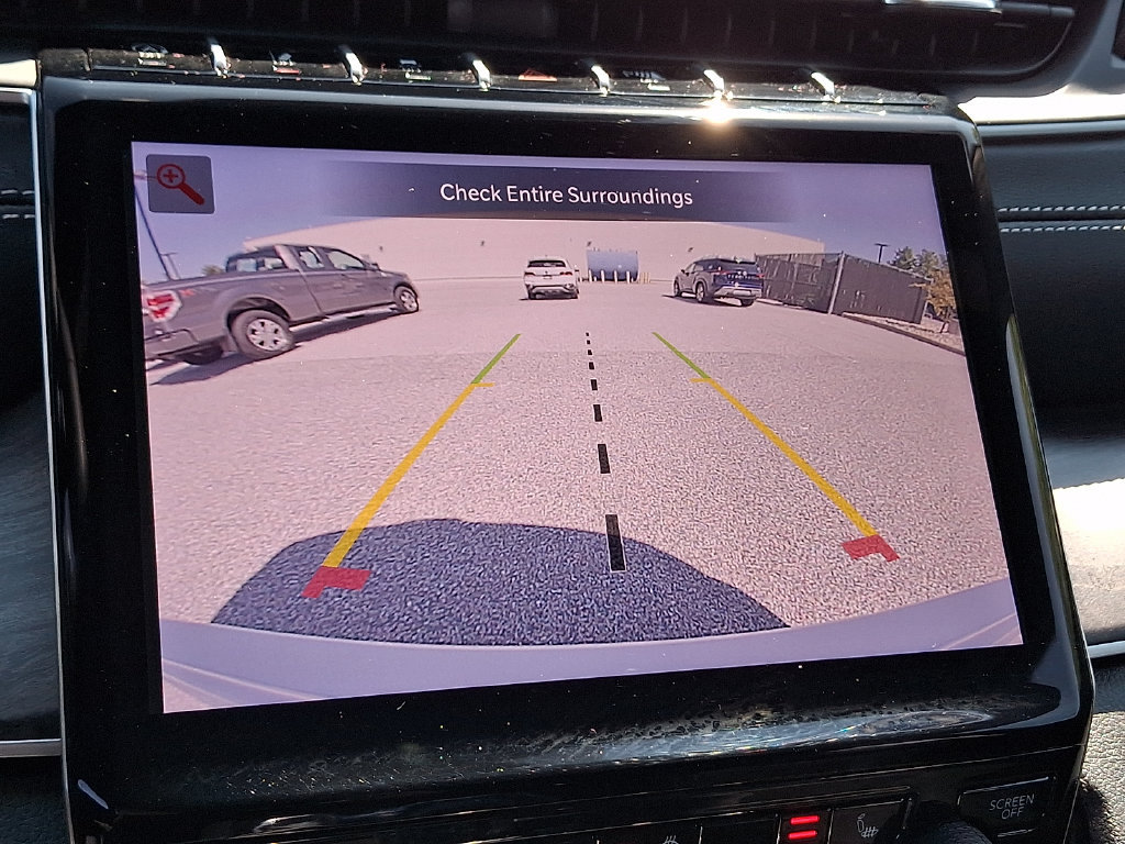 Used 2025 Jeep Grand Cherokee Limited AWD/4WD image 4
