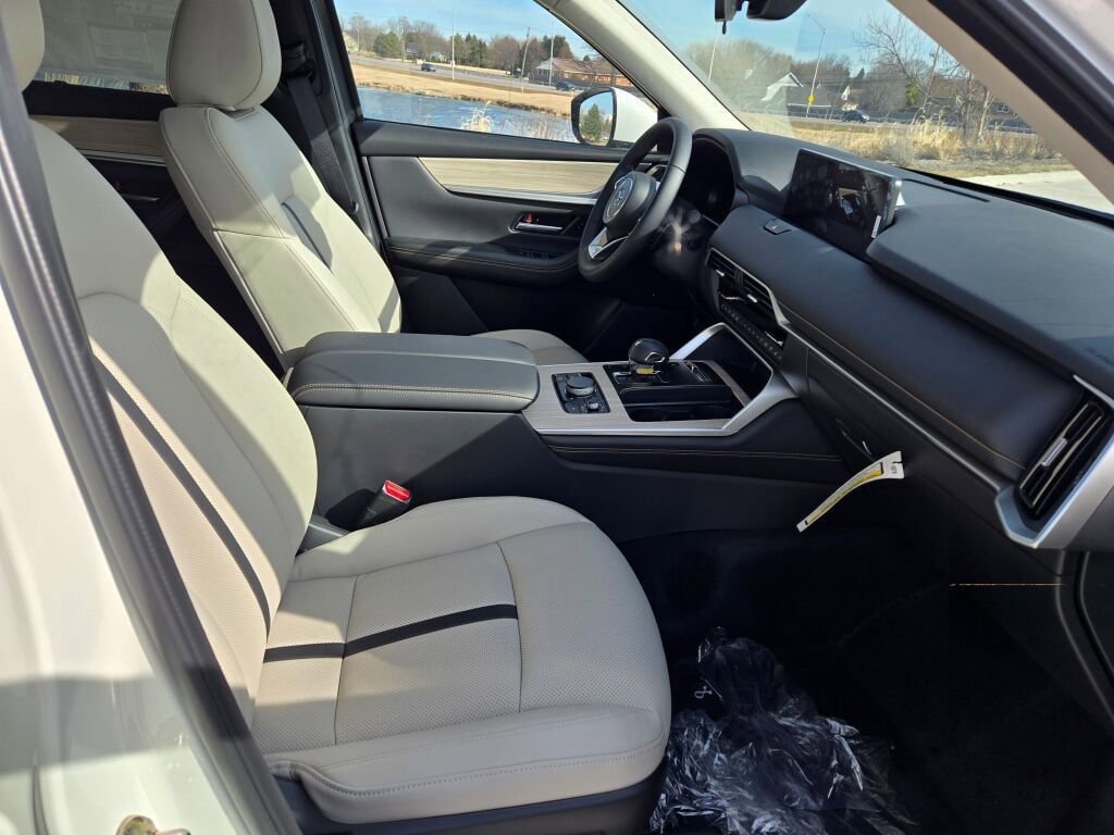 New 2026 MAZDA CX-90 Plug-In Hybrid w/ Preferred AWD/4WD image 4