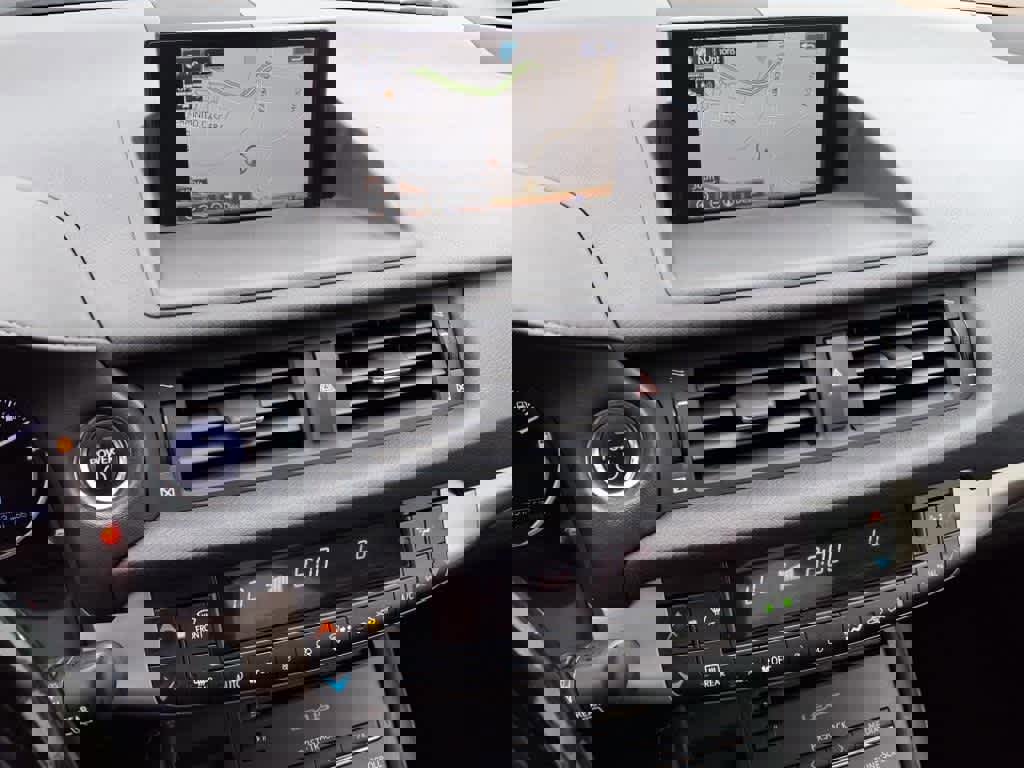 Used 2017 Lexus CT 200h image 20