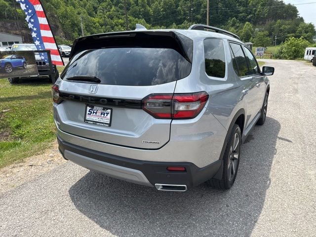 Used 2023 Honda Pilot Touring image 3