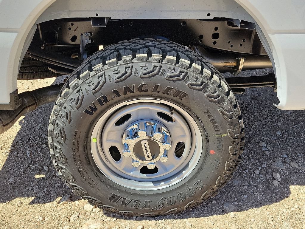 New 2026 Ford F250 XL w/ XL Off-Road Package AWD/4WD image 14