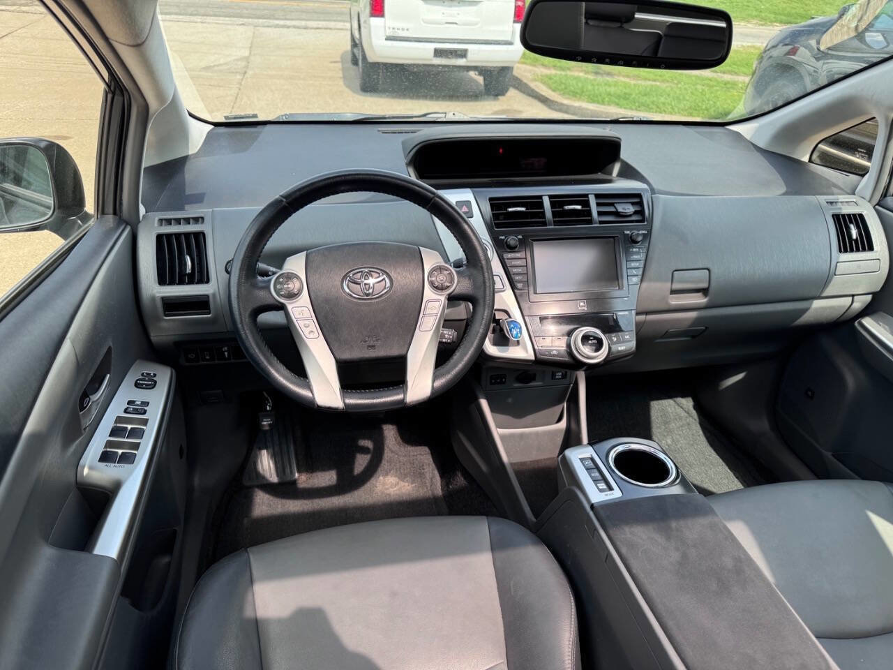 Used 2013 Toyota Prius V Five FWD image 18
