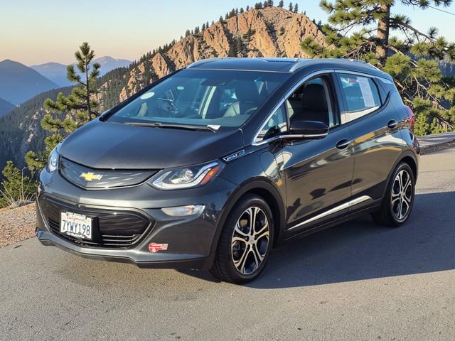 Used 2017 Chevrolet Bolt Premier w/ Driver Confidence II Package FWD image 4