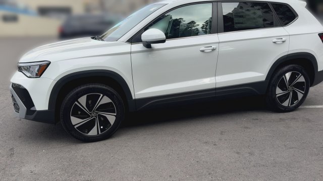 New 2026 Volkswagen Taos SE AWD/4WD image 5