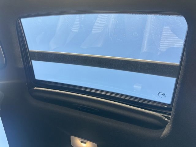 Used 2024 Toyota Corolla Cross XSE image 18