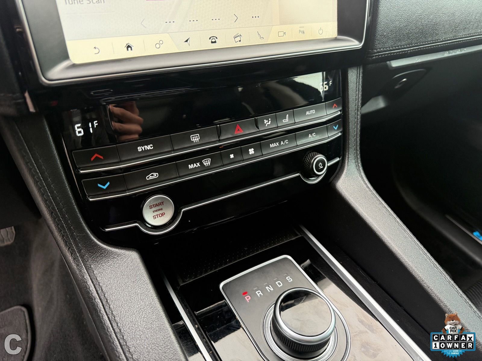 Used 2020 Jaguar F-PACE Prestige image 24