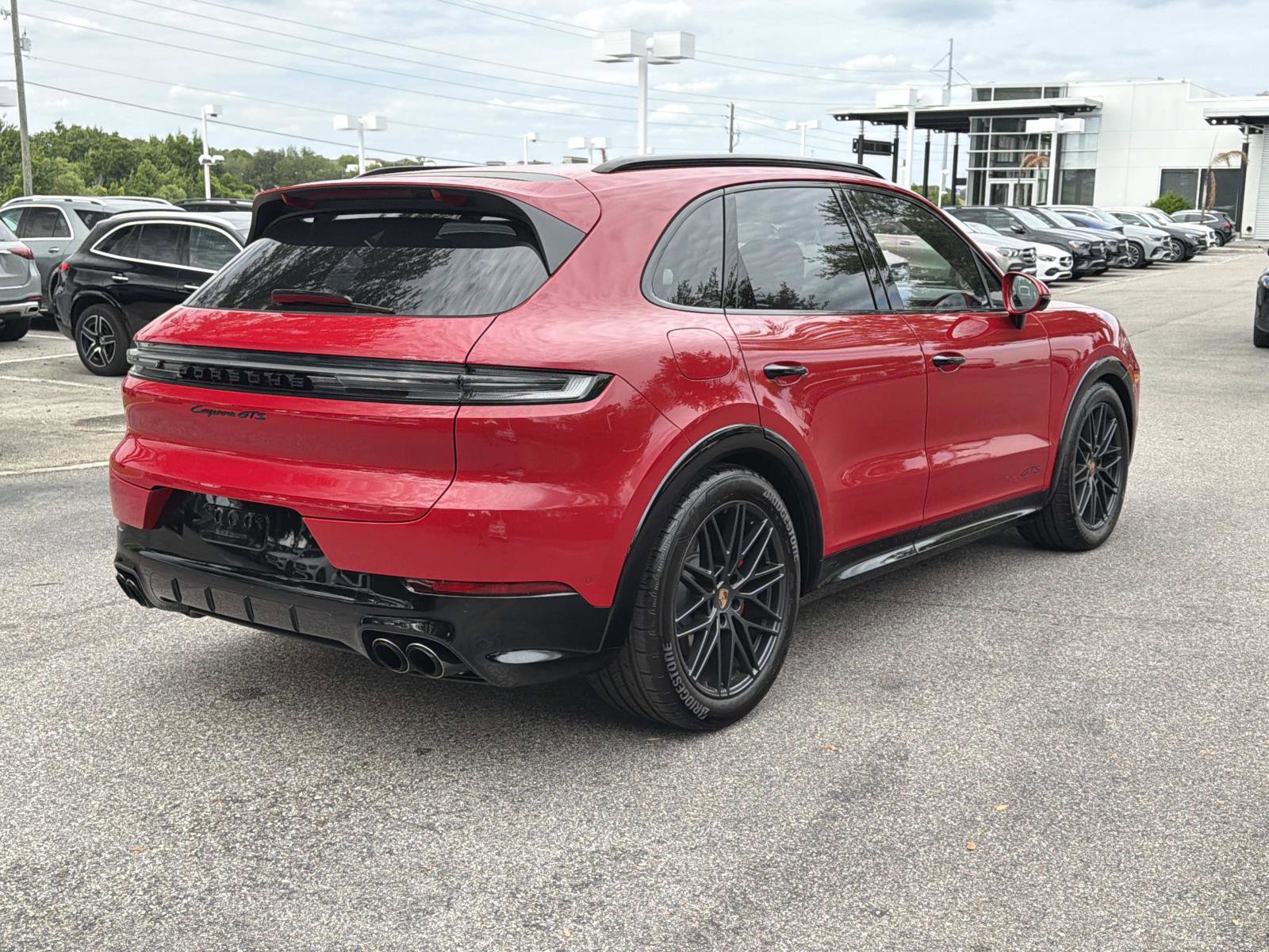 Used 2025 Porsche Cayenne GTS AWD/4WD image 3