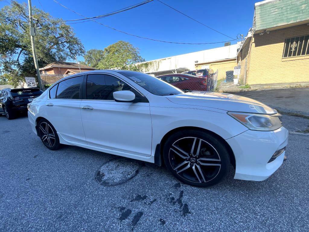 Used 2016 Honda Accord Sport image 3