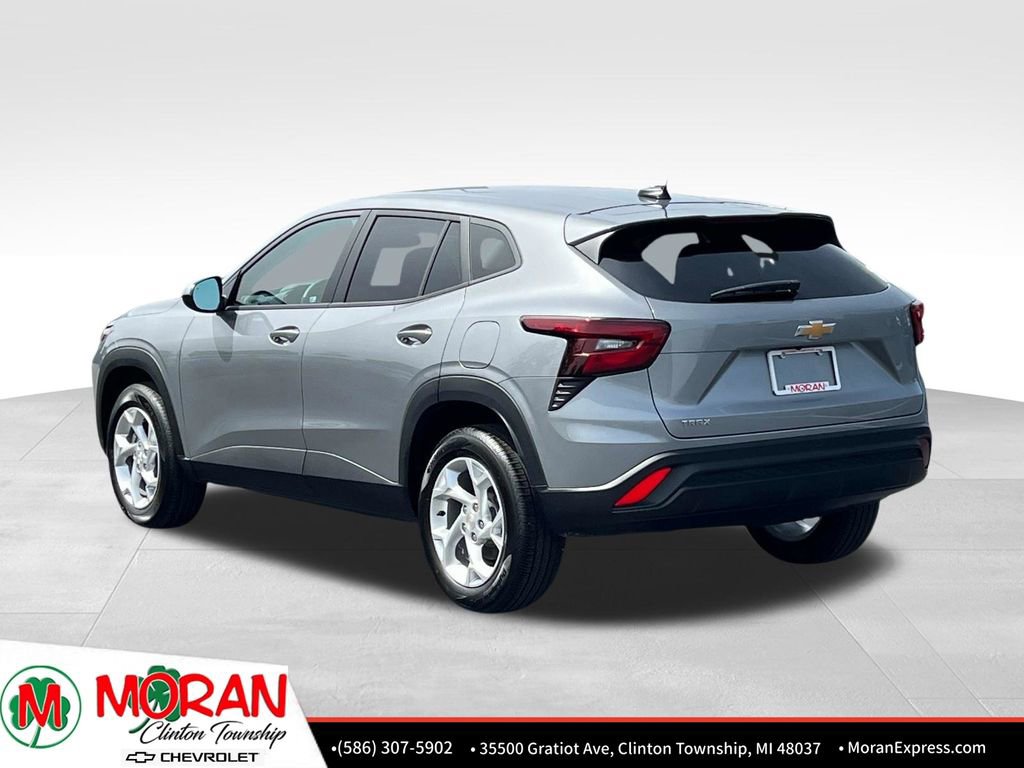 Certified 2026 Chevrolet Trax LS w/ LS Convenience Package FWD image 4
