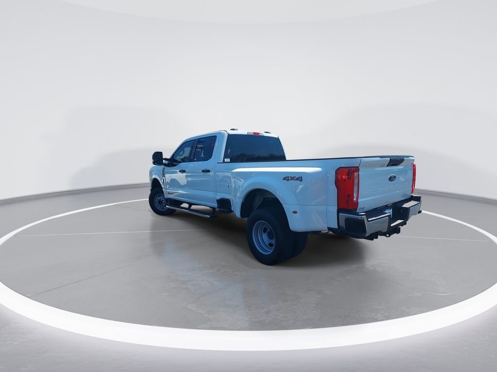 Used 2024 Ford F350 XLT image 6