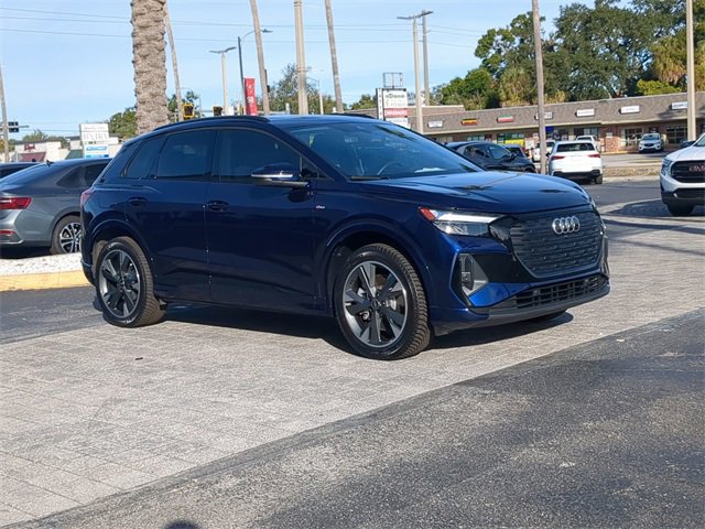 Used 2023 Audi Q4 e-tron Premium w/ Convenience Package image 2